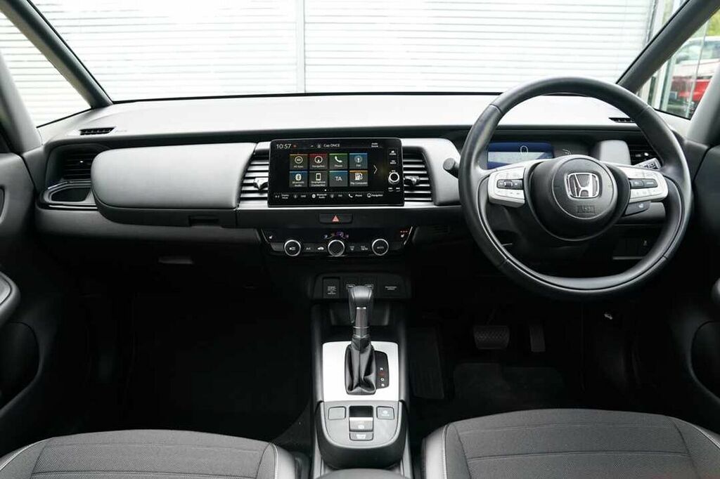 Honda Jazz 1.5 I-mmd Hybrid Crosstar Advance Ecvt RF73OLA Black #4