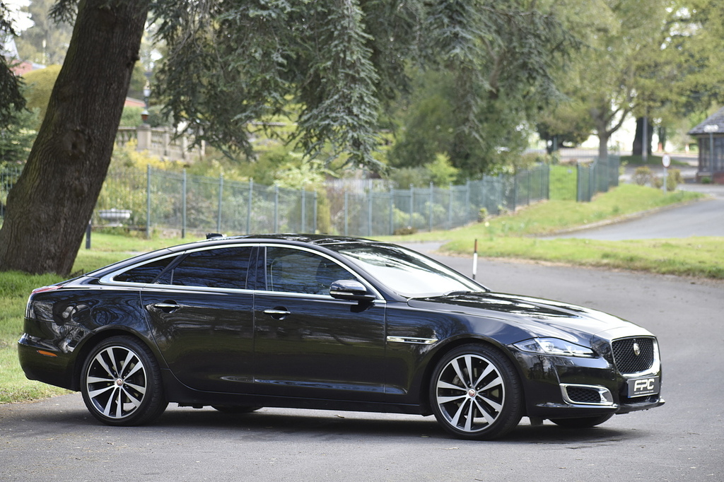 Jaguar XJ 50 Saloon Blue #23