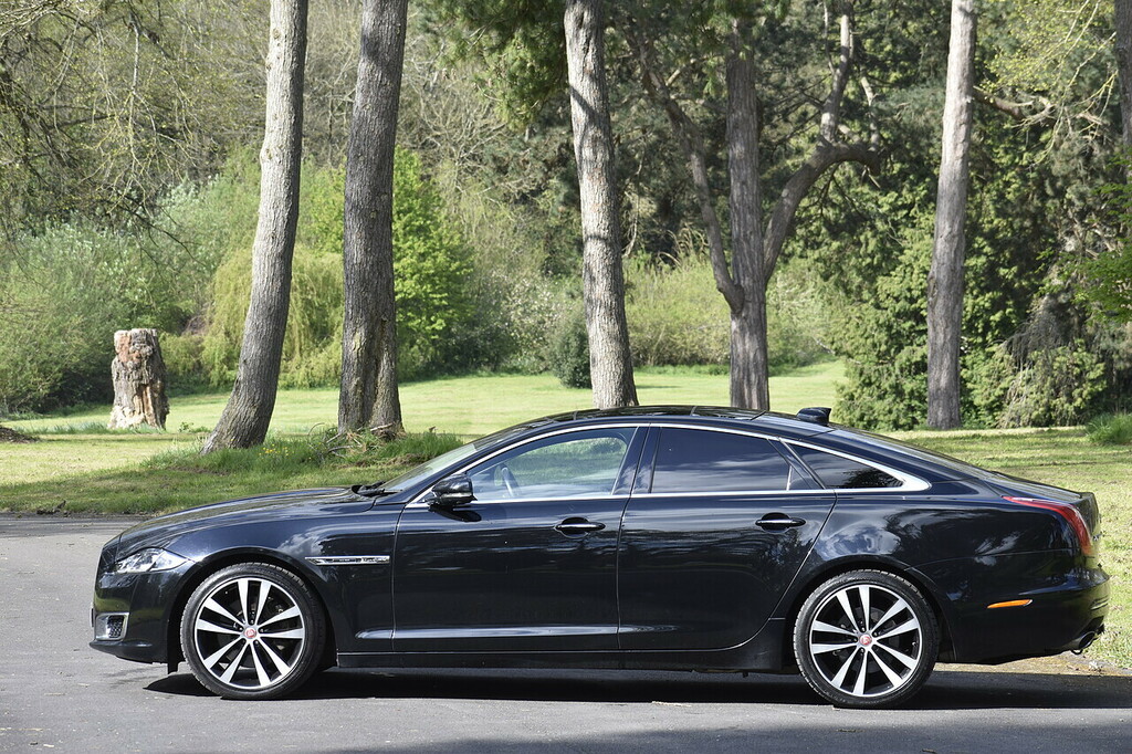 Jaguar XJ 50 Saloon Blue #11