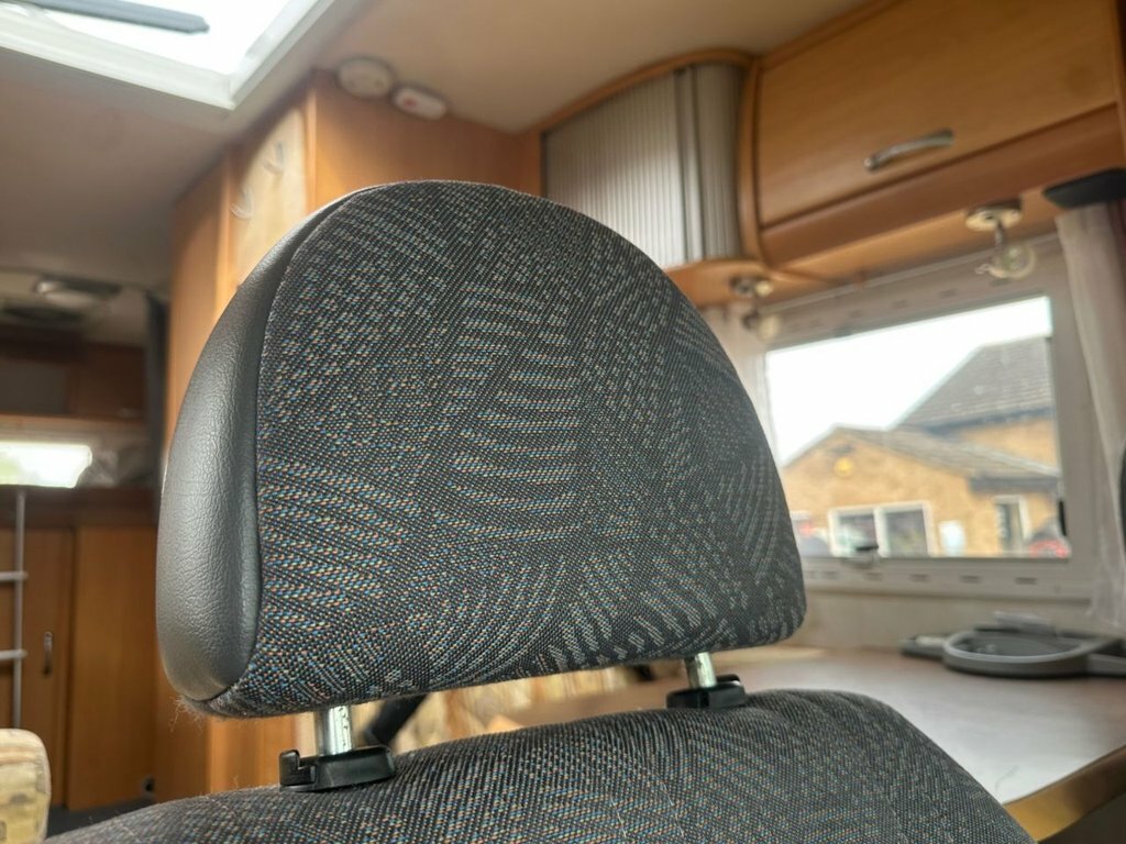 Ford Transit Custom 2006 2.4 17 Str Minibus 115Bhp 115 Bhp White #24