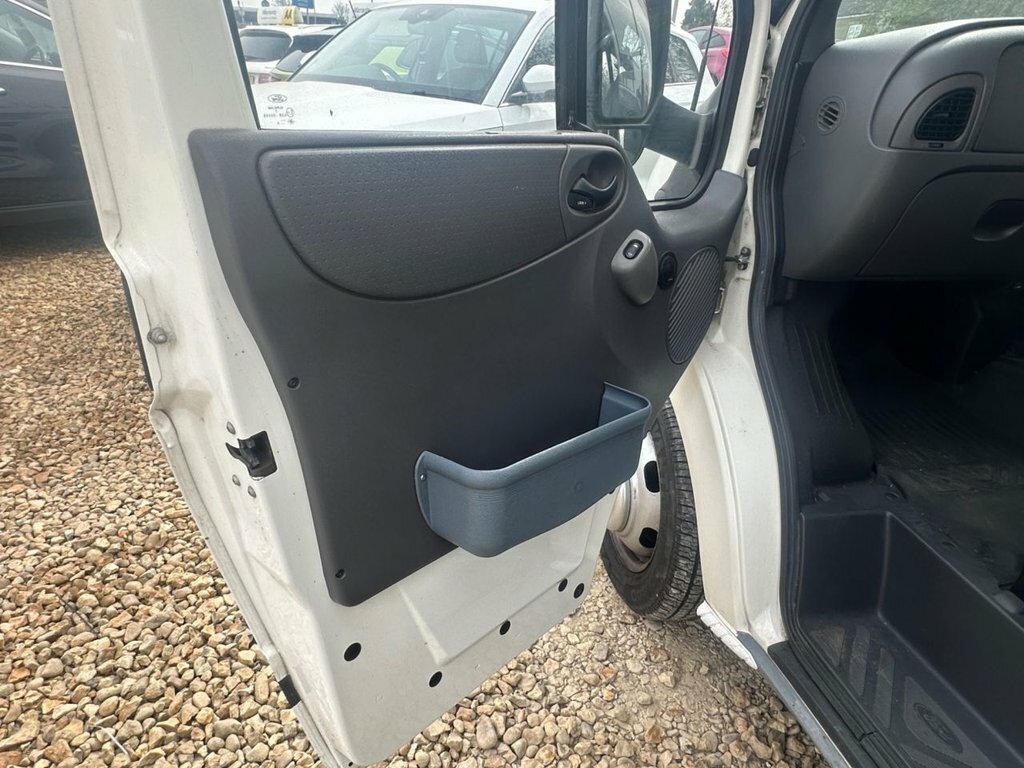 Ford Transit Custom 2006 2.4 17 Str Minibus 115Bhp 115 Bhp White #51
