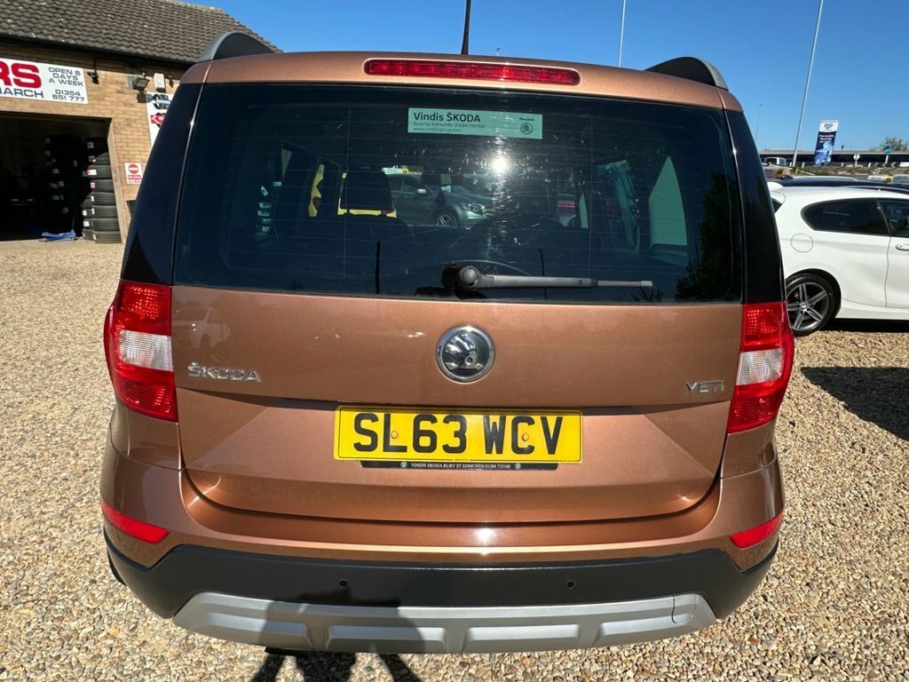 Skoda Yeti 1.2L Elegance SL63WCV Brown #6