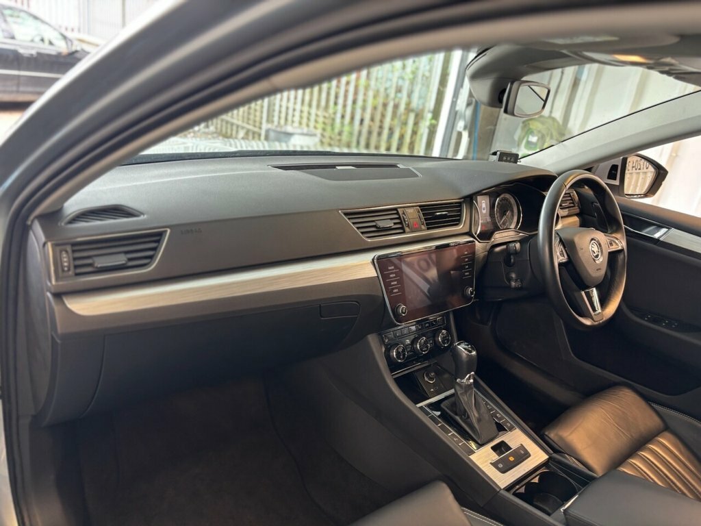 Skoda Superb 1.4L Se Technology OU70FNW Grey #2