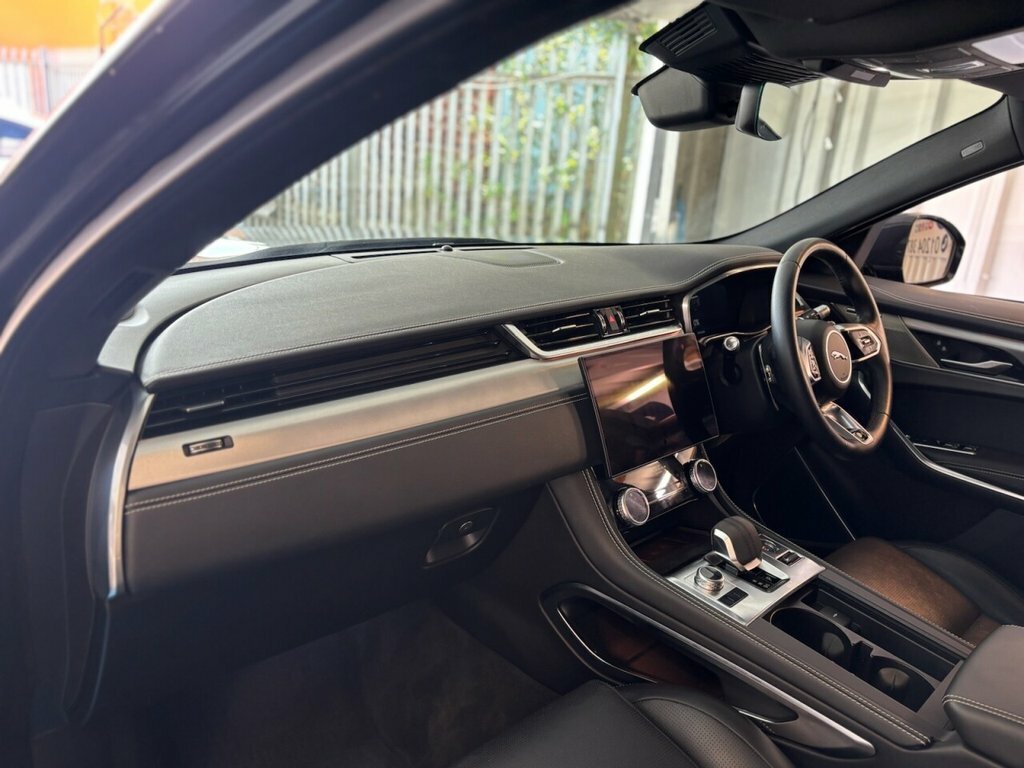 Jaguar F-Pace 2L R-dynamic Se SJ72JEO Black #2