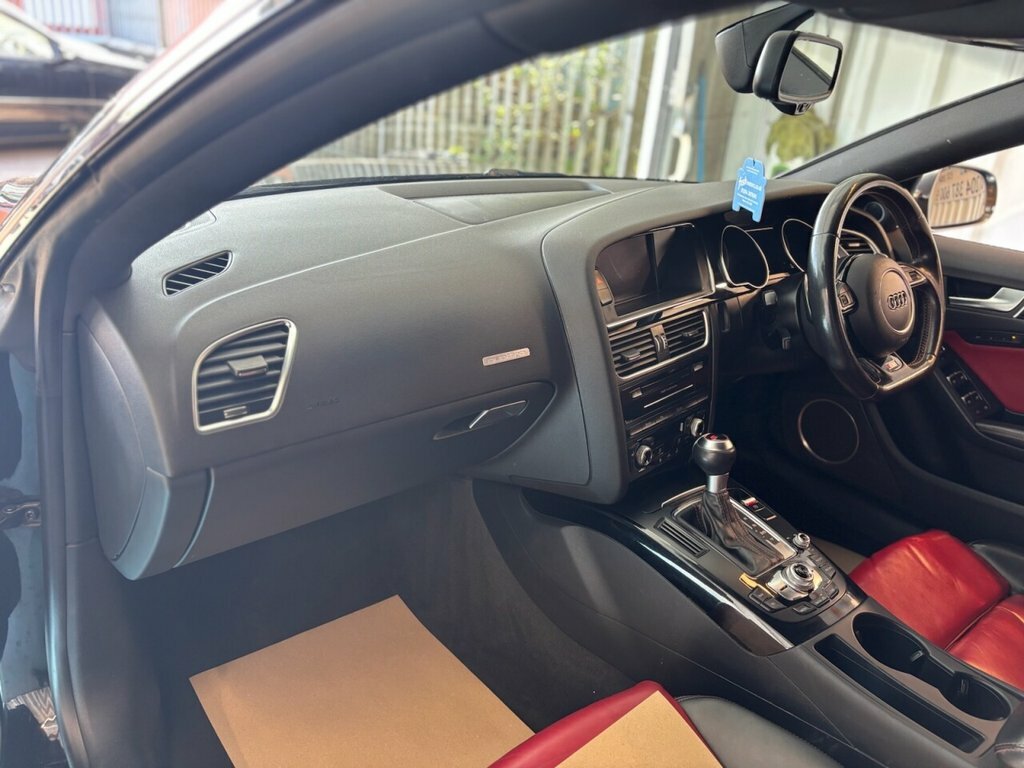 Audi S5 3L Black Edition Black #2