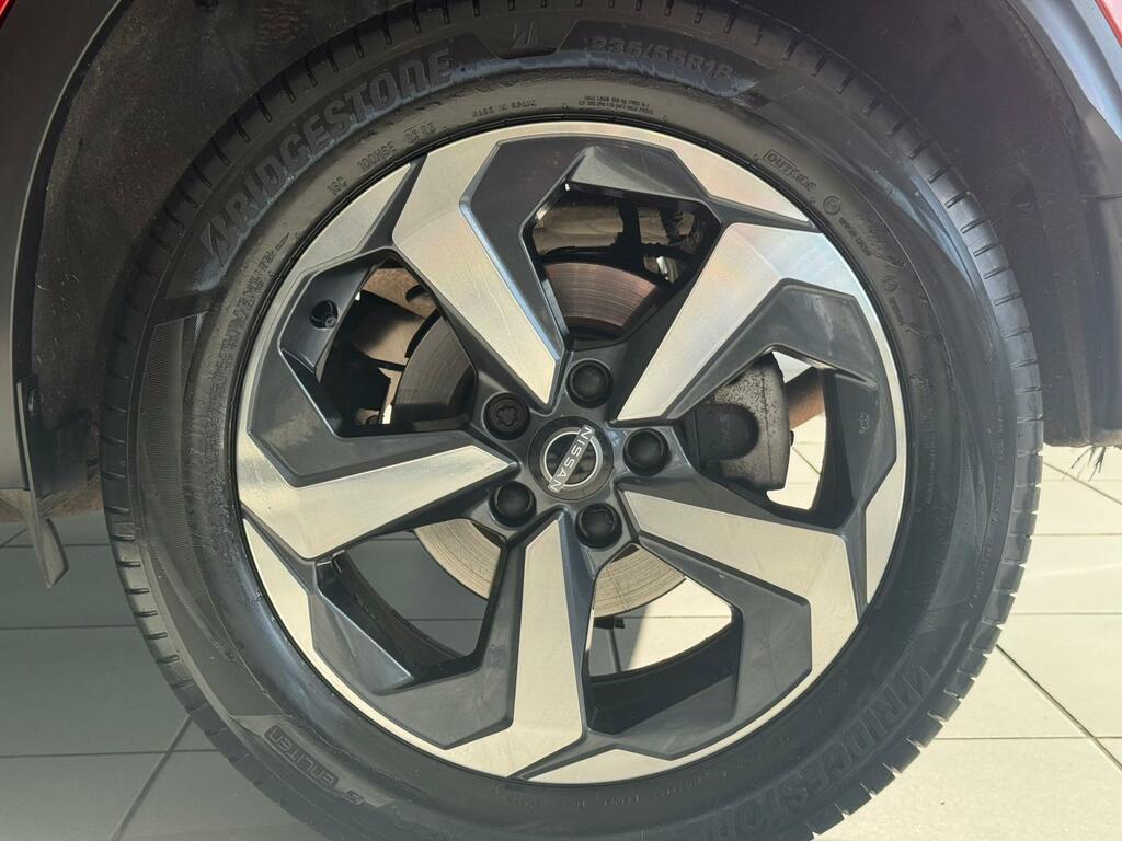 Nissan Qashqai Suv LY72BHW Red #2