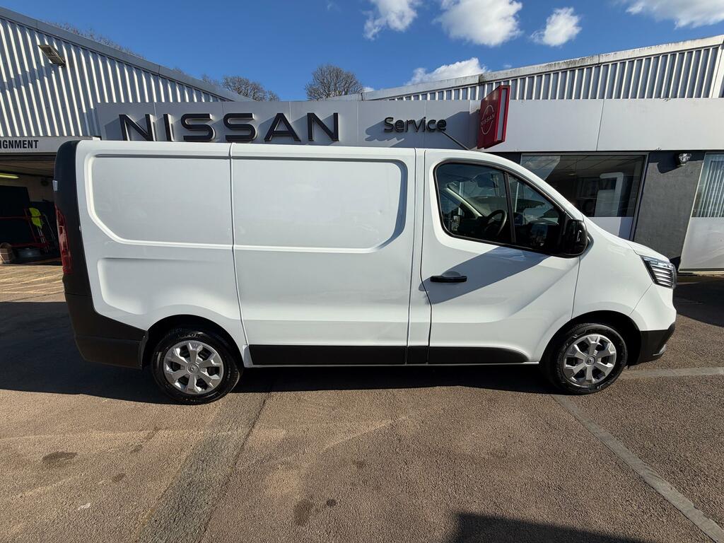 Renault Trafic Mpv HK23VYB White #2
