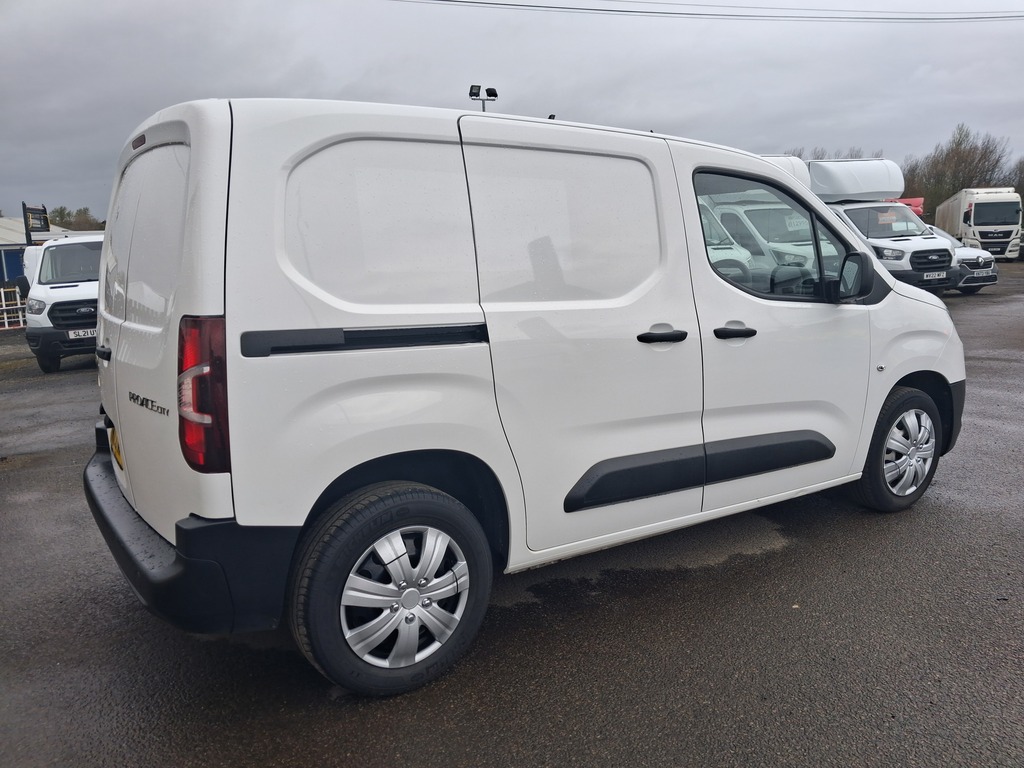 Toyota Proace City Proace City L1 100 Active... YH22MFO  #6
