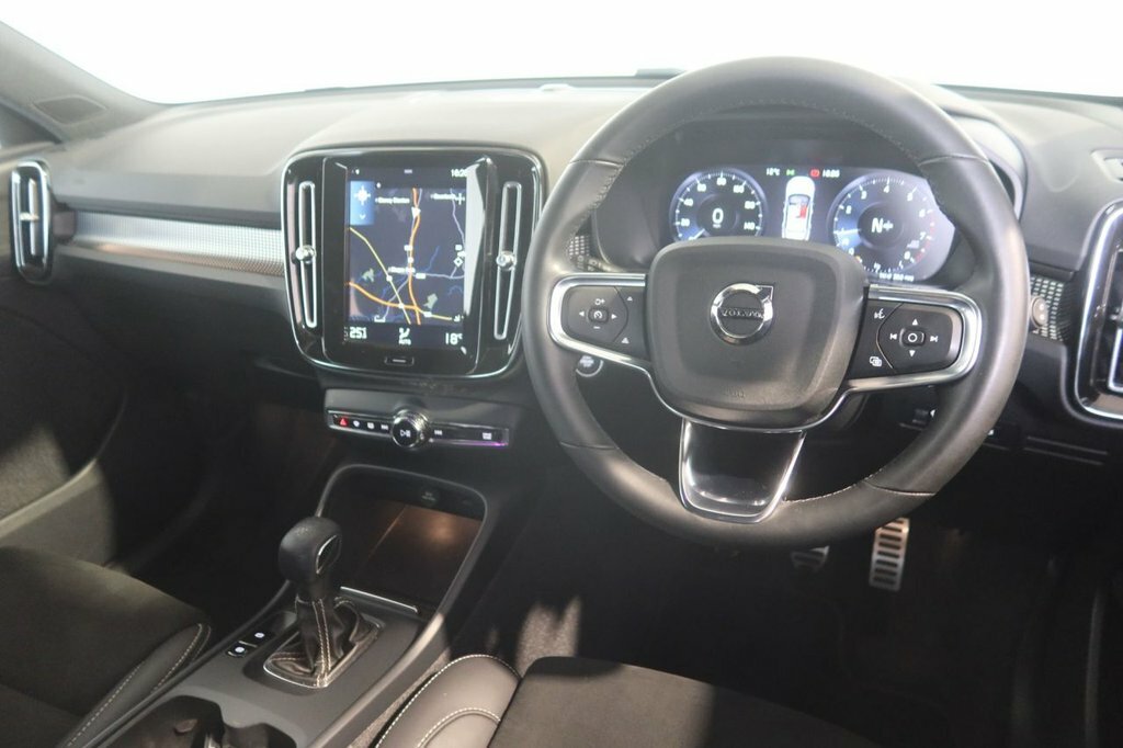 Volvo XC40 1.5L R-design MT71GJE Black #4