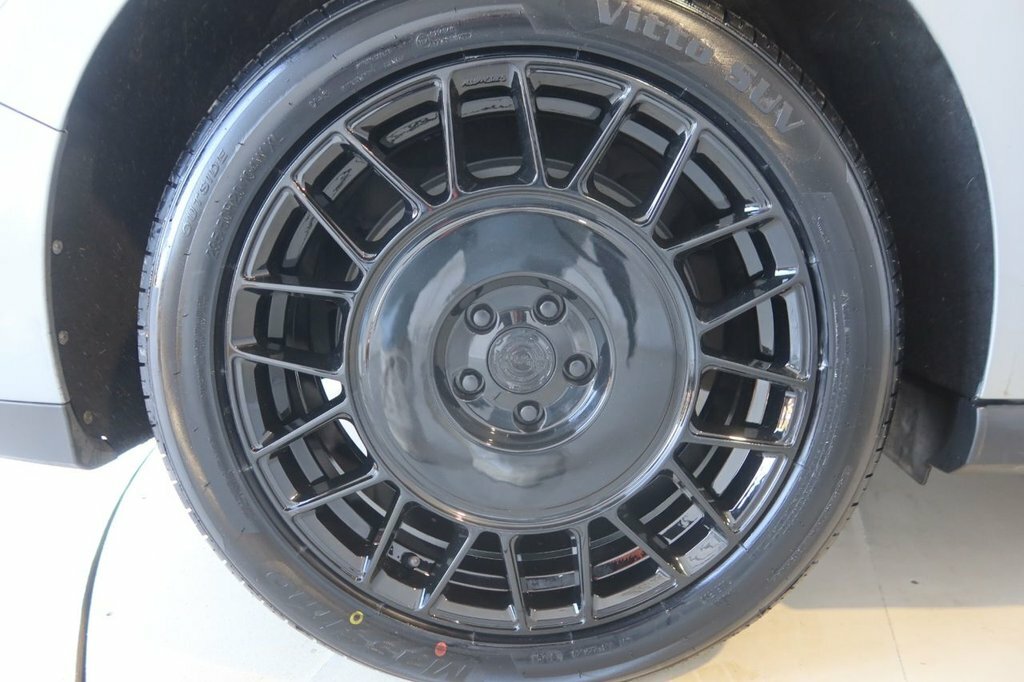 Volkswagen ID.Buzz Mpv EK74TWL Silver #2