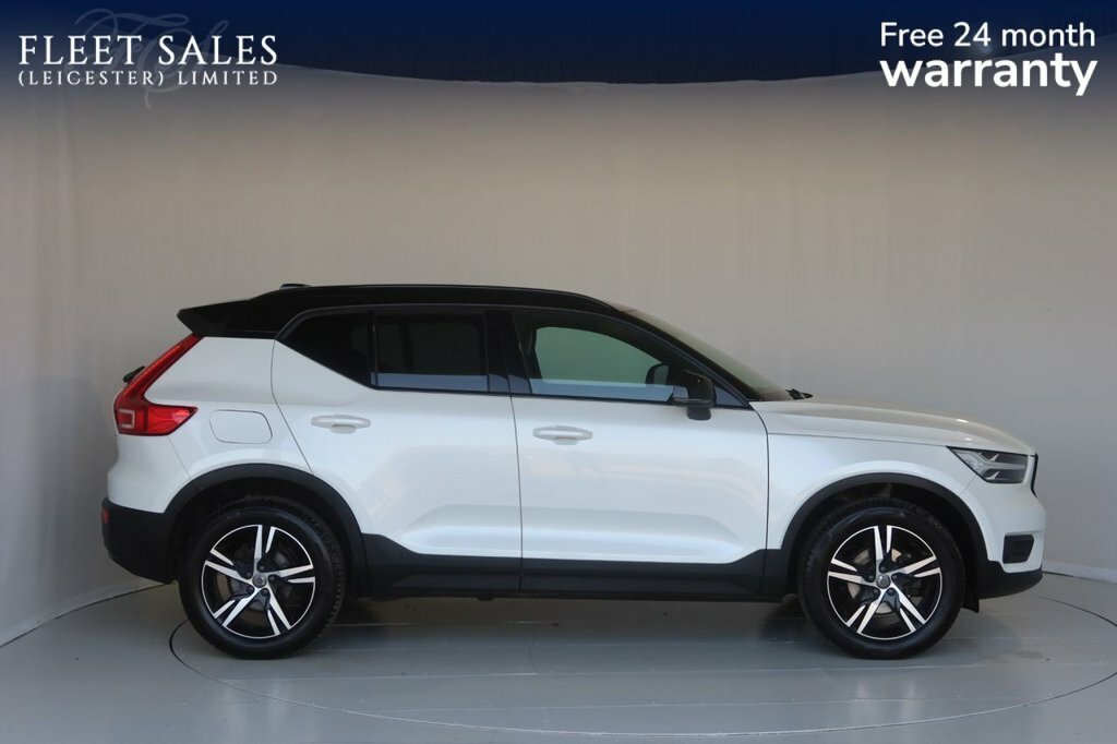 Volvo XC40 1.5L R-design WD70OUO White #2