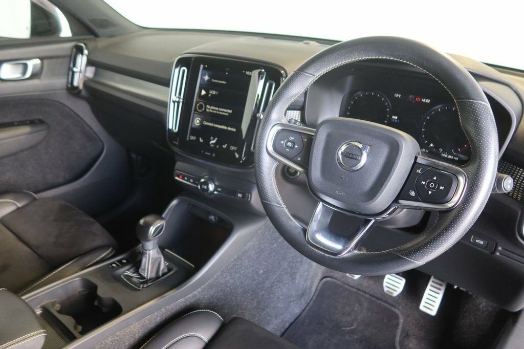Volvo XC40 1.5L R-design Pro RO21NZH Black #4
