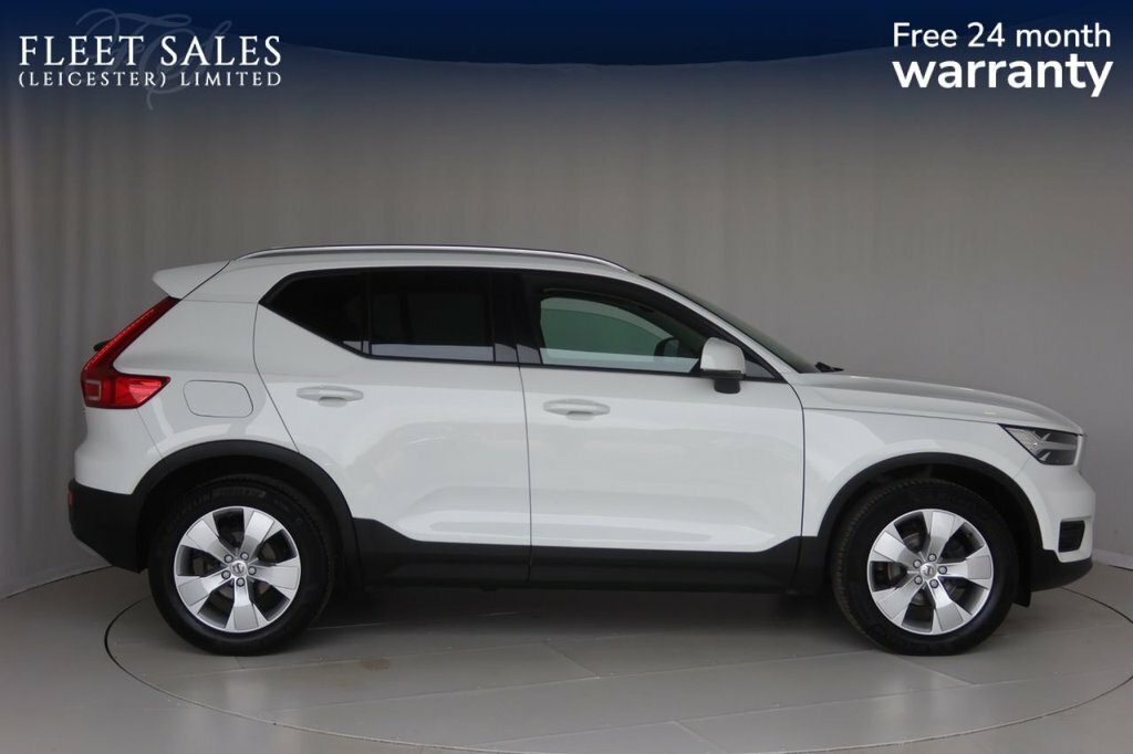 Volvo XC40 1.5L Momentum YL71LCC White #2