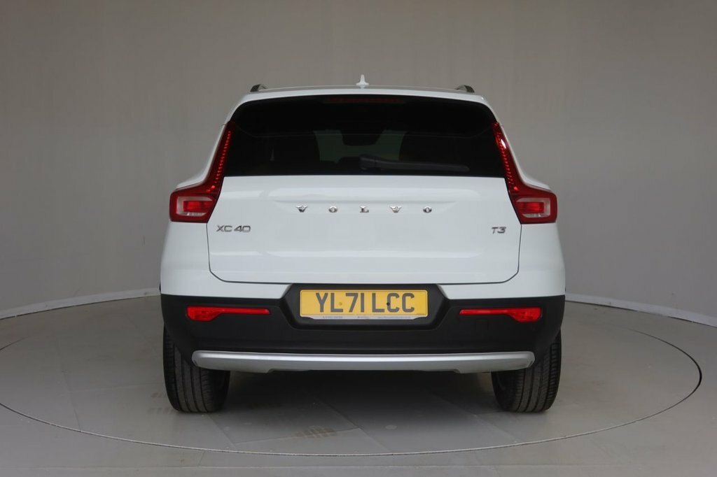 Volvo XC40 1.5L Momentum YL71LCC White #6