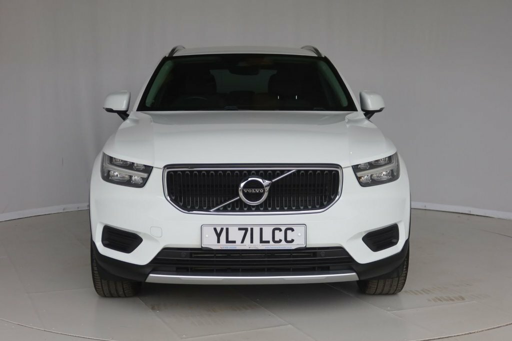 Volvo XC40 1.5L Momentum YL71LCC White #5