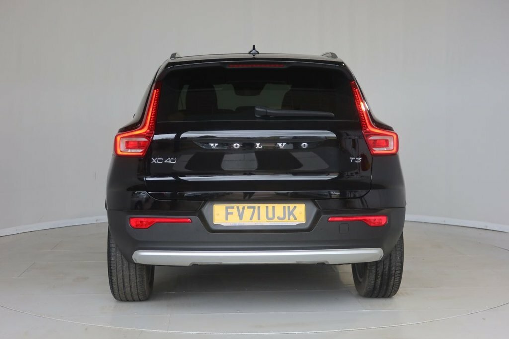 Volvo XC40 1.5L Momentum FV71UJK Black #6