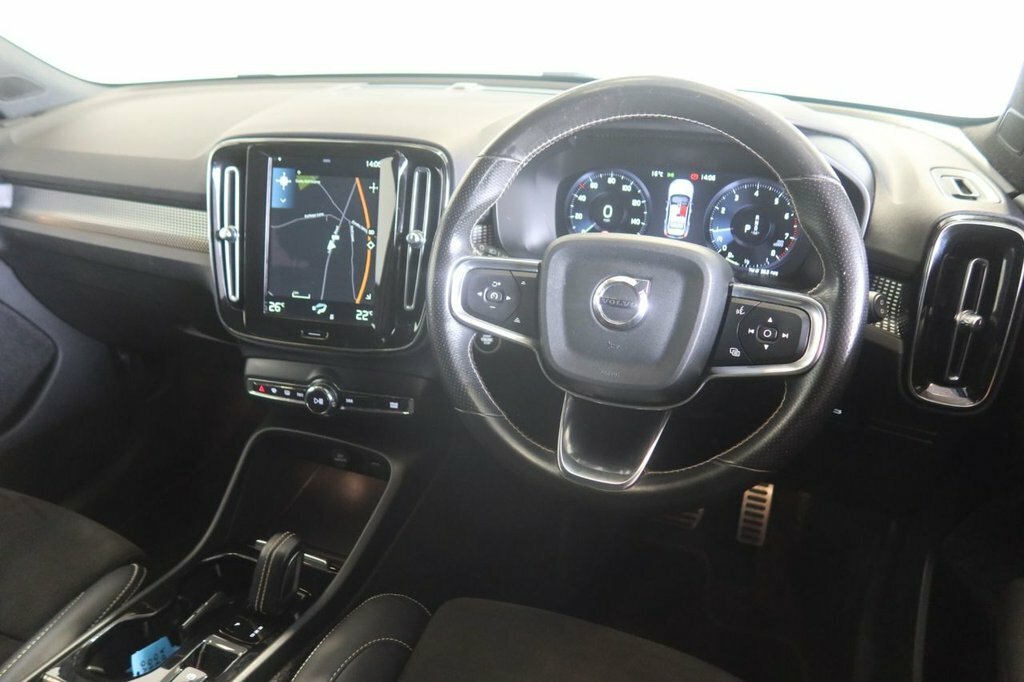 Volvo XC40 1.5L R-design YY70WPX Grey #4