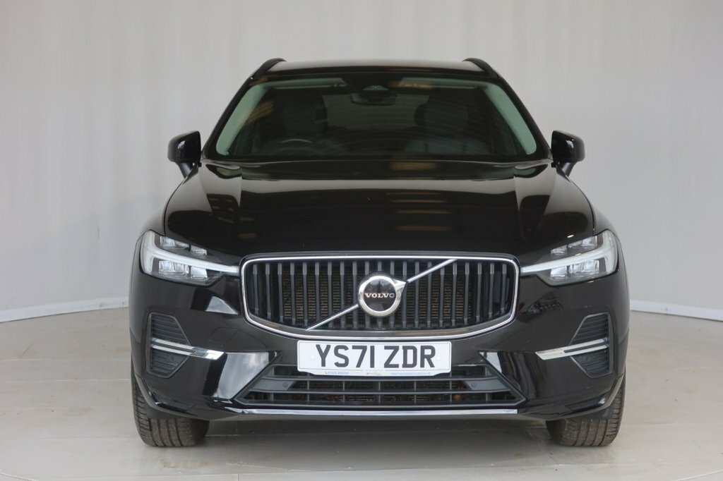 Volvo XC60 2L Momentum YS71ZDR Black #5