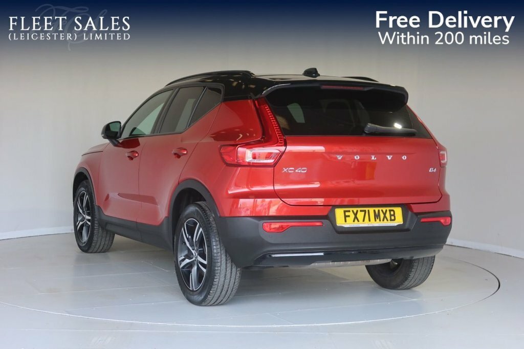 Volvo XC40 2L R-design Red #3
