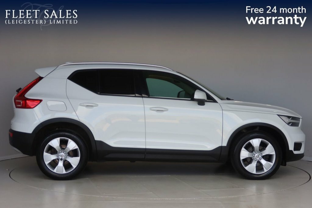 Volvo XC40 1.5L Momentum DP70PXV White #2