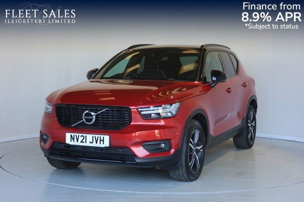 Volvo XC40 1.5L R-design Red