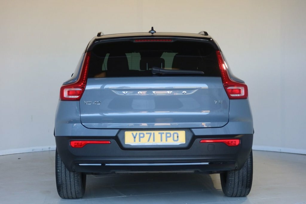 Volvo XC40 1.5L R-design YP71TPO Grey #6