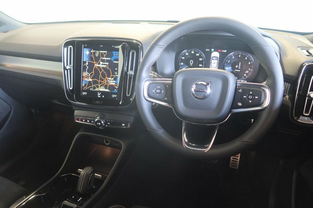 Volvo XC40 1.5L R-design YP71TPO Grey #4