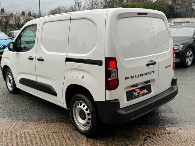 Peugeot Partner 1.5 Bluehdi 1000 Professional Standard Panel Van 5 CF24ODM White #4
