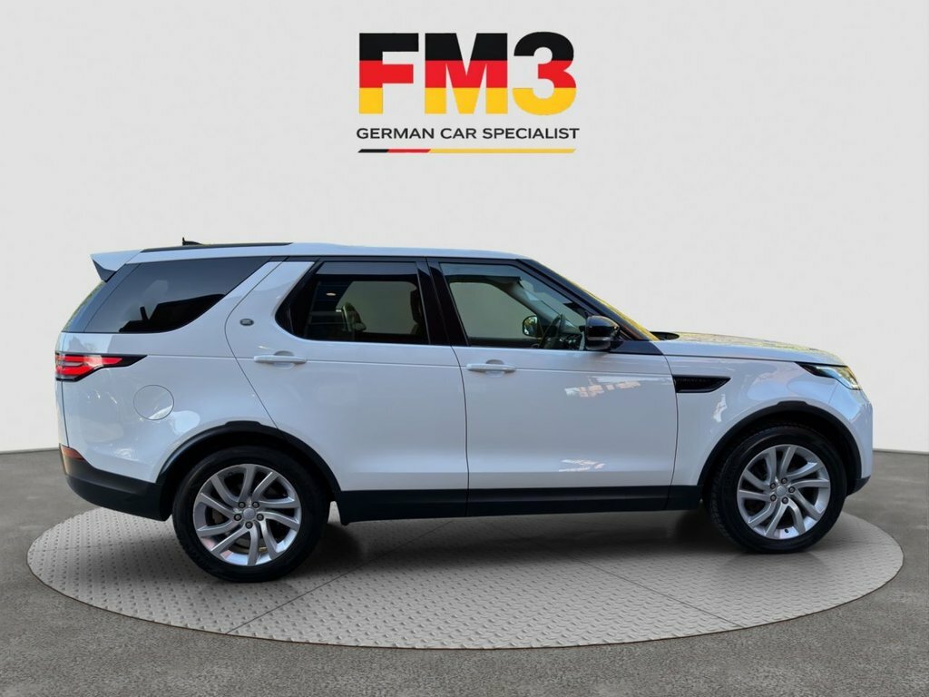Land Rover Discovery 2L Hse HJ18SFV White #5