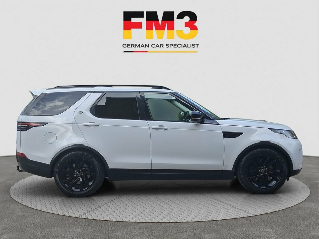 Land Rover Discovery 3L Se YR68RKJ White #5