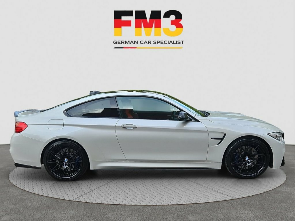 BMW M4 3L Competition GV66NGG White #5