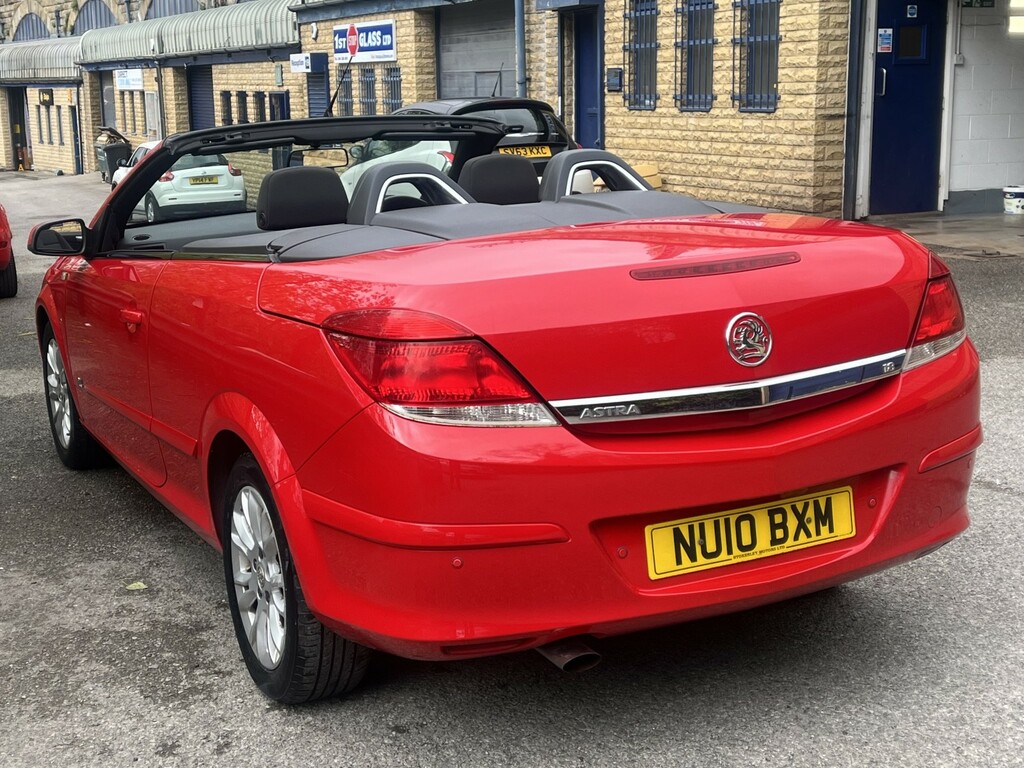 Vauxhall Astra 1.8I Sport Twin Top 177 G Km 13 Red #4