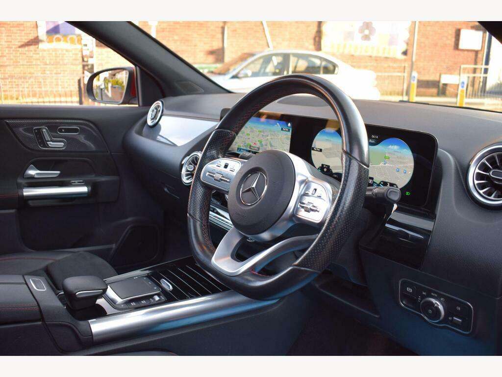 Mercedes-Benz GLA Class 1.3 Gla180 Amg Line Premium Plus 7G-dct Euro 6 Red #4
