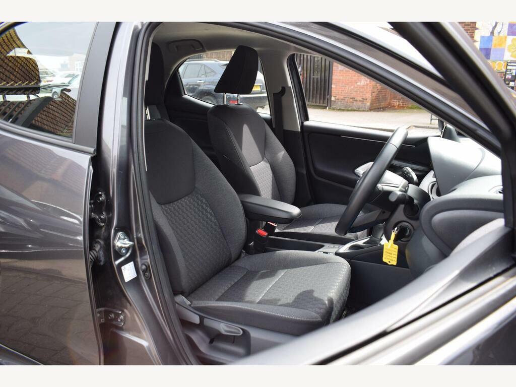 Toyota Yaris 1.5 Vvt-h Icon E-cvt Euro 6 S S Grey #5