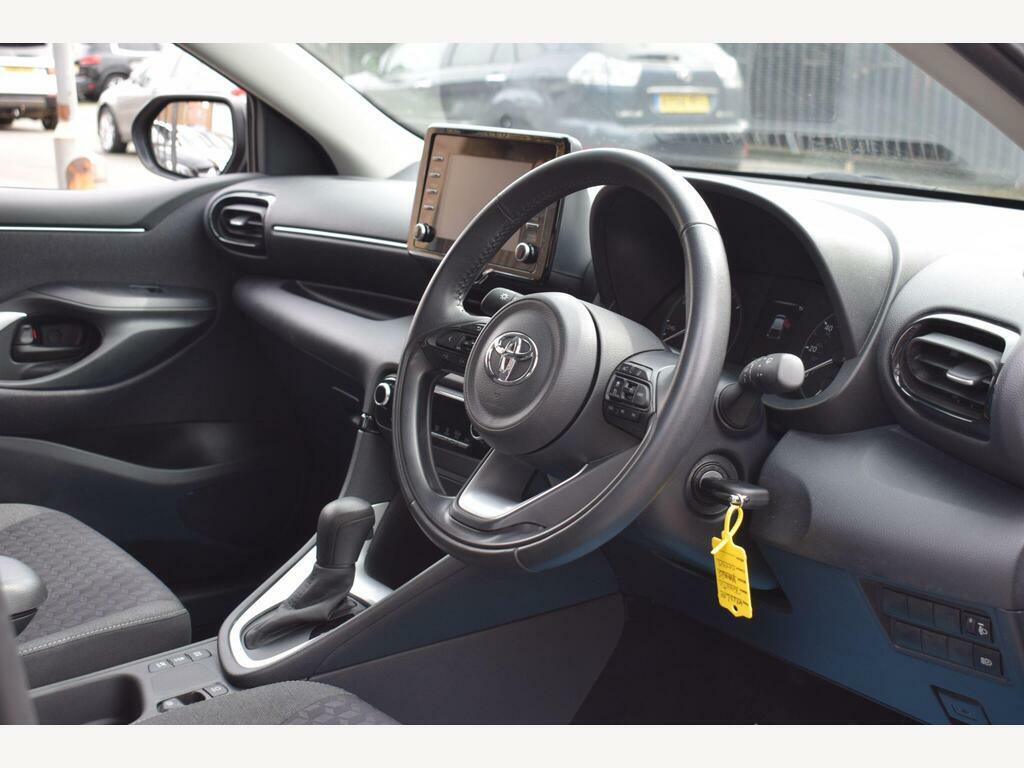 Toyota Yaris 1.5 Vvt-h Icon E-cvt Euro 6 S S Grey #4