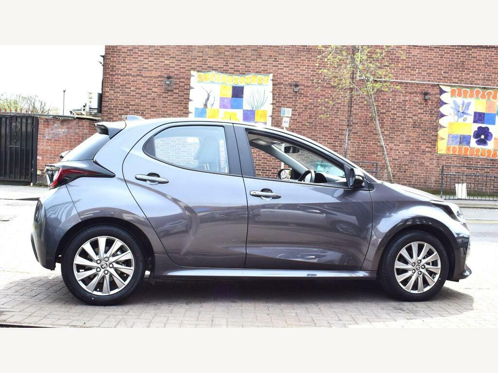 Toyota Yaris 1.5 Vvt-h Icon E-cvt Euro 6 S S Grey #6