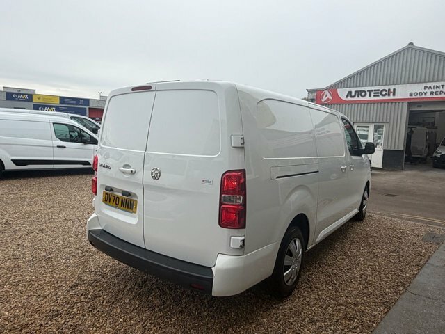 Vauxhall Vivaro Turbo D 2900 Sportive DV70NNW White #3