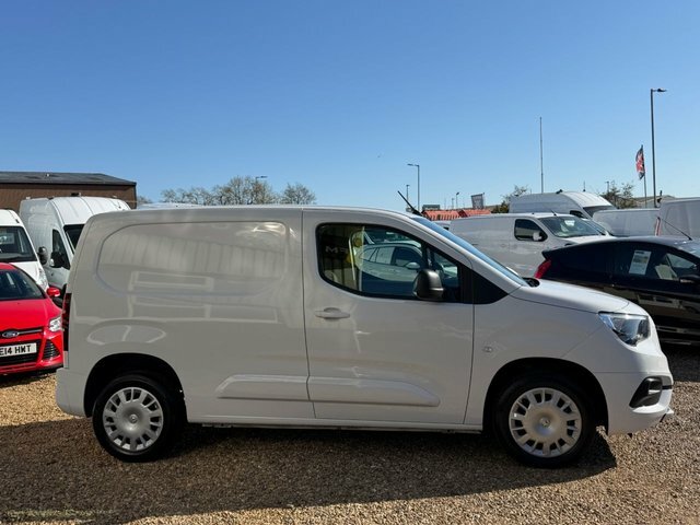 Vauxhall Combo Turbo D 2300 Pro DY73XWL White #3