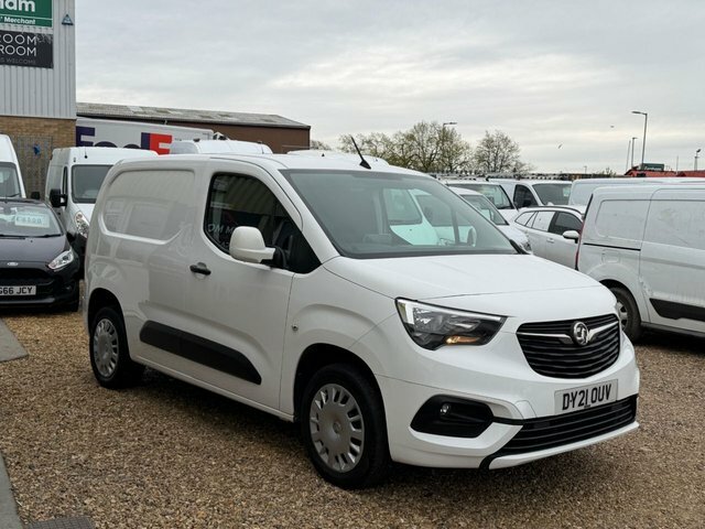 Vauxhall Combo Turbo D 2300 Sportive DY21OUV White #3