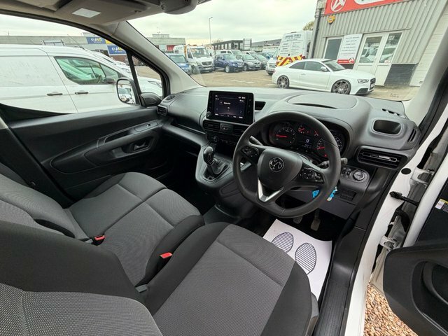 Vauxhall Combo Turbo D 2300 Sportive White