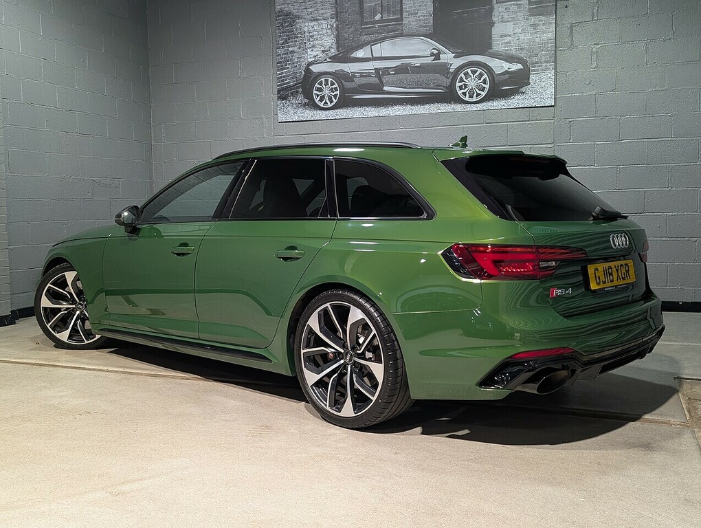 Audi RS4 Avant Tfsi V6 Green #2
