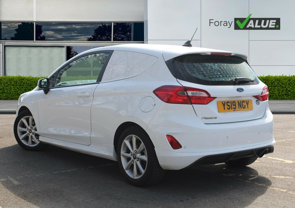 Ford Fiesta 1.5 Tdci Sport Van YS19NGY White #2
