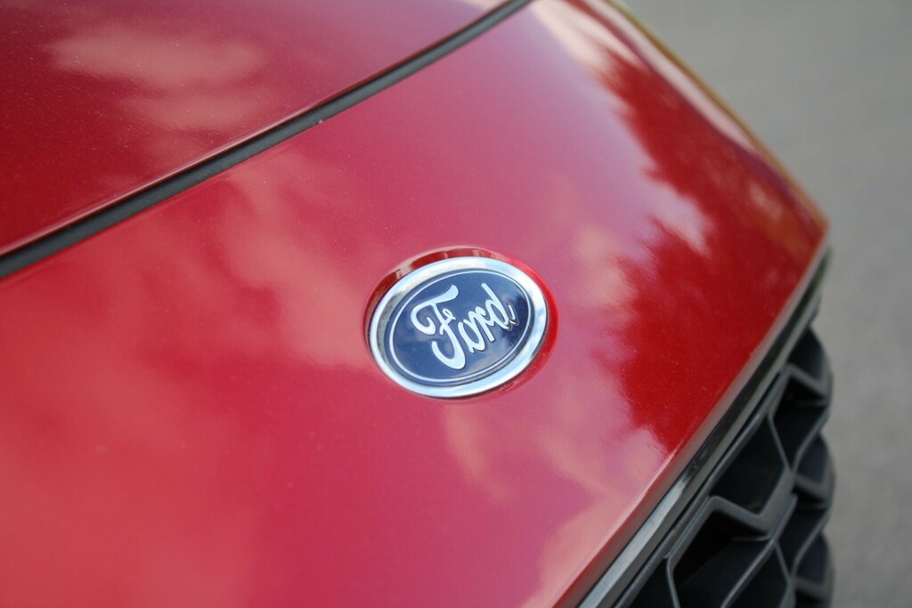 Ford Kuga 1.5 Ecoboost 150 St-line Edition WF23LCC Red #4