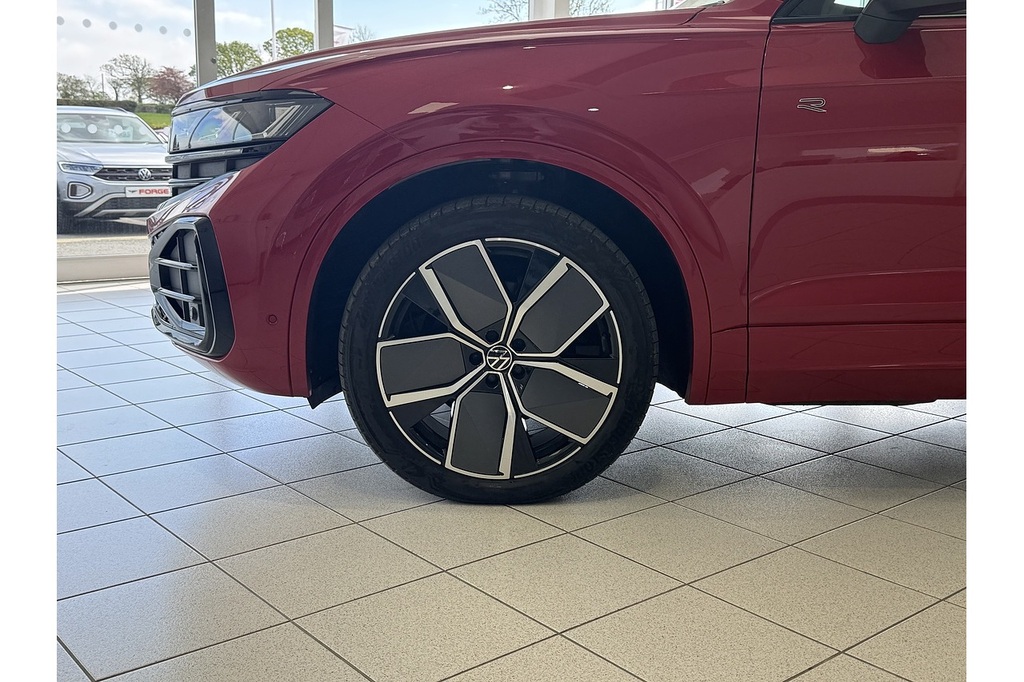 Volkswagen Touareg 3.0 Tdi V6 Black Edition Tiptronic 4Motion RJ73HHZ Red #4