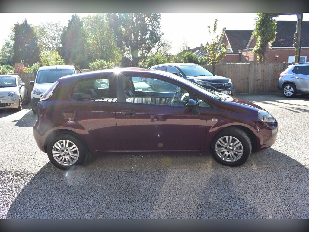 Fiat Punto 1.4 Easy Hatchback Euro 5 Ss GL13EXN Red #2