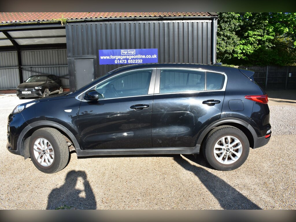 Kia Sportage 1.6 Gdi 1 Suv Euro 6 Ss 130 RK68VJA Black #5