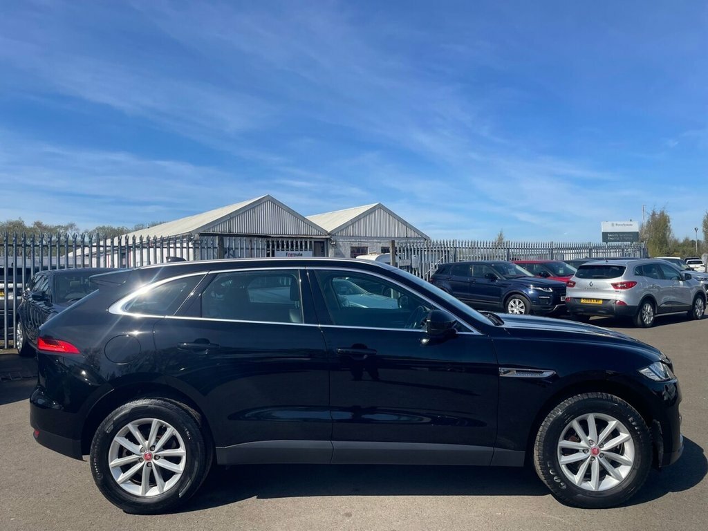 Jaguar F-Pace 2L Prestige LB68BKX Black #6