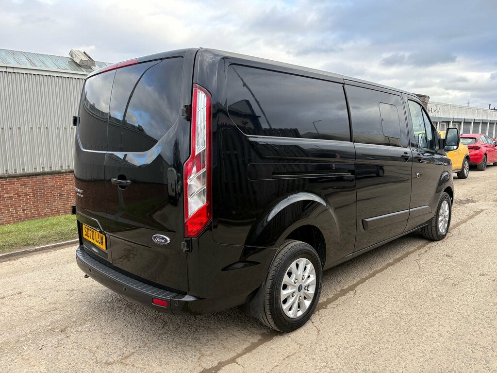 Ford Transit Custom 2.0 300 Ecoblue Limited Crew Van Double Cab Di SD70LUW Black #3