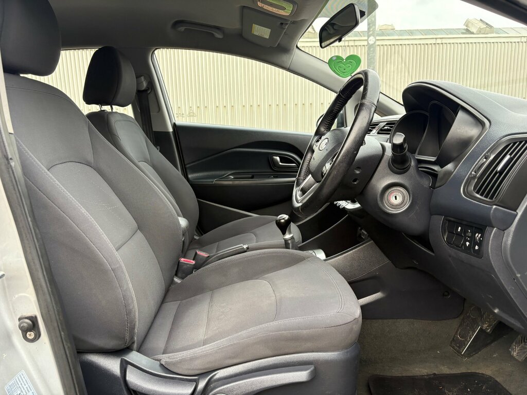 Kia RIO 1.25 2 Hatchback Euro 5 84 Bhp Silver #4
