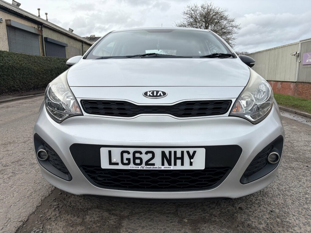 Kia RIO 1.25 2 Hatchback Euro 5 84 Bhp Silver #2